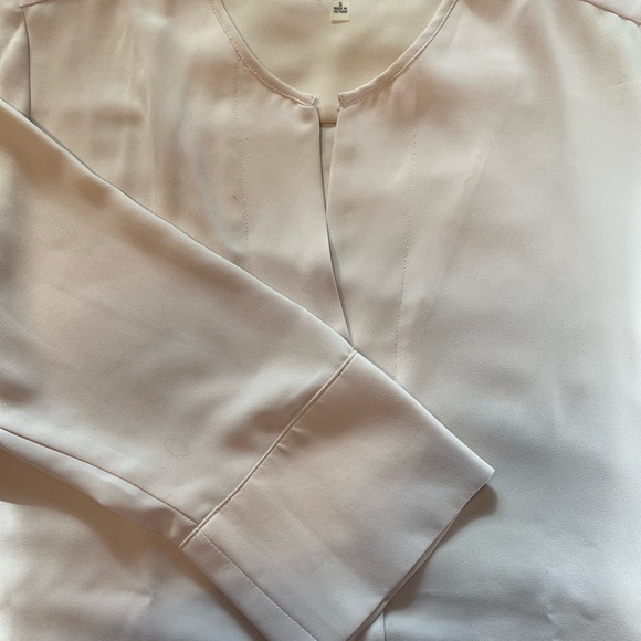 Anne Klein tunic style blouse - Picture 2 of 10